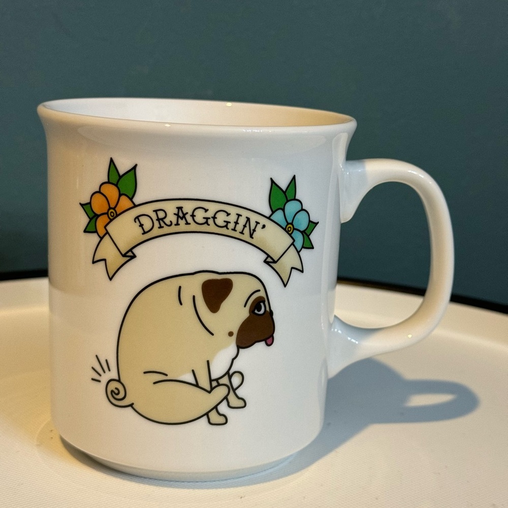 Fred & Friends “Draggin' A$$" Pug Butt Scooting Mug 16oz